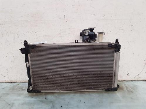 RADIATEUR COMPLEET Toyota Yaris Cross (PB1 / PJ1), Auto-onderdelen, Airco en Verwarming, Toyota, Gebruikt