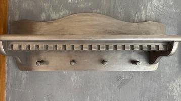 Houten kleerhanger / kapstok landelijk beschikbaar voor biedingen
