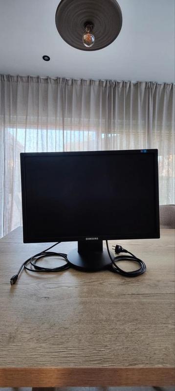 Samsung Syncmaster 2243BW beschikbaar voor biedingen