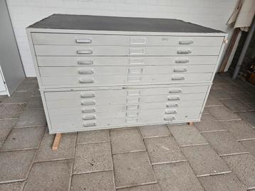Dubbele tekeningenkast/ladekast met 10 lades A0 formaat beschikbaar voor biedingen