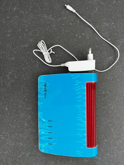 Fritzbox 7590, Computers en Software, Routers en Modems, Zo goed als nieuw, Ophalen
