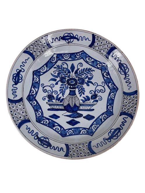 Desvres aardewerkcomponist Delftse stijl met monogram AK, Antiek en Kunst, Antiek | Wandborden en Tegels, Ophalen of Verzenden