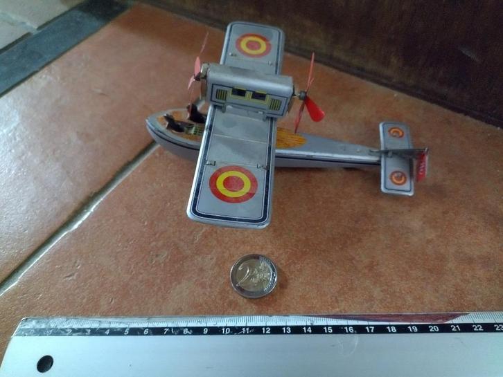 hydravion jouet vintage métal avec mécanisme à ressort, Antiek en Kunst, Antiek | Speelgoed, Ophalen of Verzenden