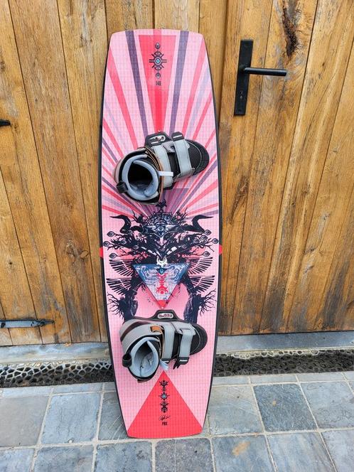 Wakeboard HUMANOID 140, Watersport en Boten, Wakeboarden, Zo goed als nieuw, Ophalen