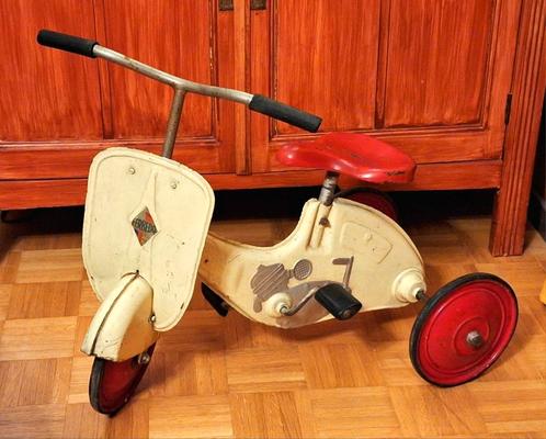 Ferbedo vespa driewieler  trapscooter. Trapauto, Antiek en Kunst, Antiek | Speelgoed, Ophalen