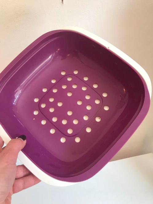 TUPPERWARE Allegra vergiet paars/wit, Huis en Inrichting, Keuken | Tupperware, Schaal, Wit, Ophalen