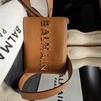 Balmain pochette camel bruin leder, Handtassen en Accessoires, Tassen | Damestassen, Ophalen, Bruin