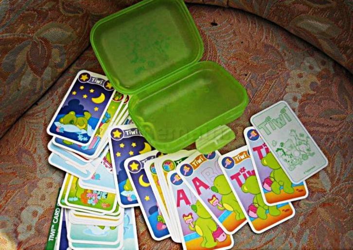 Tupperware: voor de kleintjes...” kaartspel... families”.., Kinderen en Baby's, Speelgoed | Overig, Nieuw, Jongen of Meisje, Ophalen of Verzenden