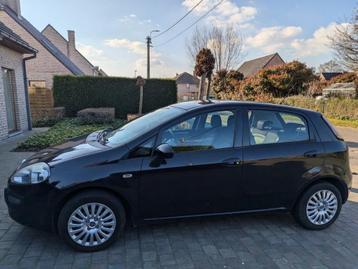 FIAT PUNTO, Auto's, Fiat, Voorwielaandrijving, Euro 5, Stof, 4 cilinders