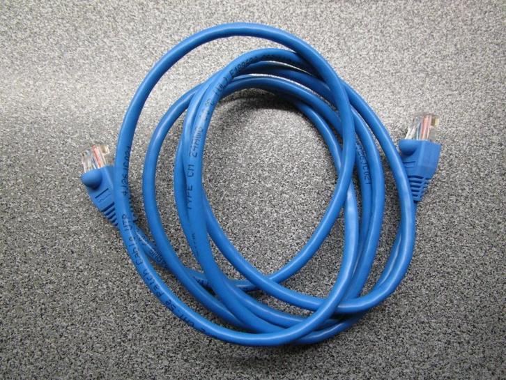 NIEUWE netwerkkabel internetkabel - L= 1,7m, Computers en Software, Pc- en Netwerkkabels, Nieuw, Ophalen of Verzenden