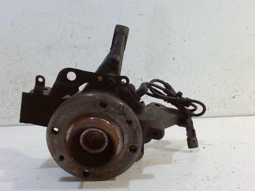 WIELNAAF RECHTS VOOR Renault Clio IV (5R) (01-2012/08-2021), Auto-onderdelen, Remmen en Aandrijving, Renault, Gebruikt
