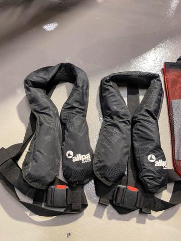 2 automatische reddingsvesten allpa marine beschikbaar voor biedingen