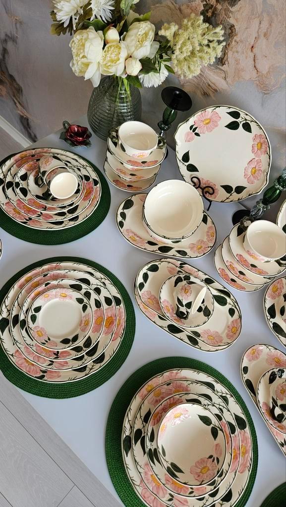 VILLEROY EN BOCH WILDE ROSE 107 st., Huis en Inrichting, Keuken | Servies, Zo goed als nieuw, Compleet servies, Overige stijlen
