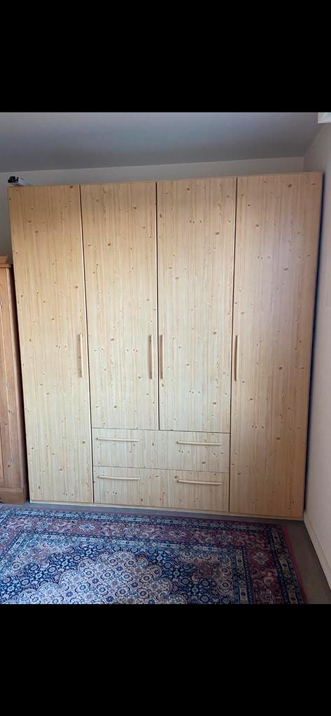 4-deurs grenen kleerkast 225 x 200, Huis en Inrichting, Kasten | Kleerkasten, Gebruikt, 200 cm of meer, 150 tot 200 cm, 50 tot 75 cm