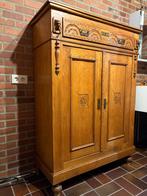 Antieken linnenkast met mooie details, Enlèvement