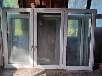 Witte pvc ramen dubbel glas merk Engels beschikbaar voor biedingen