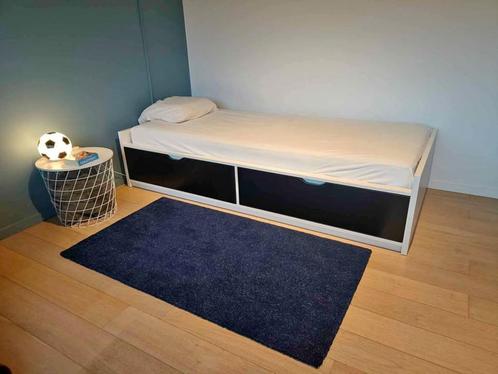 Bed IKEA - 2 schuiven incl lattenbodem, Huis en Inrichting, Slaapkamer | Bedden, Zo goed als nieuw, Eenpersoons, 90 cm, 200 cm