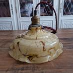 Lampe suspendue vintage en verre opalin marbré, Antiquités & Art, Antiquités | Éclairage, Enlèvement ou Envoi