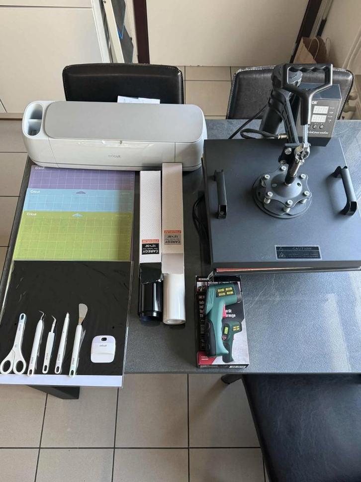 Compleet starterspakket voor Cricut & textielbedrukking, Hobby & Loisirs créatifs, Bricolage, Comme neuf, Outillage ou Accessoires
