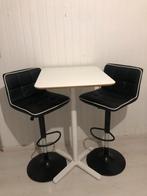 Tafel en 2 krukken, Huis en Inrichting, Barkrukken, Ophalen, Zo goed als nieuw