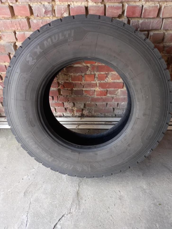 4 Vrachtwagenbanden Michelin X Multi HD, Auto-onderdelen, Banden en Velgen, Band(en), Vrachtwagen, Gebruikt, Ophalen