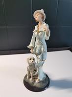 Vintage beeld. Dame met hond, Verzamelen, Ophalen of Verzenden, Zo goed als nieuw