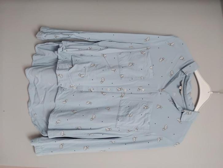 Lichtblauw hemd hondjes C&A 38, Kleding | Dames, Blouses en Tunieken, Zo goed als nieuw, Maat 38/40 (M), Blauw, Ophalen of Verzenden