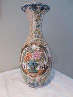 Oude chinese vaas met prachtige decoratie oosterse vaas, Ophalen