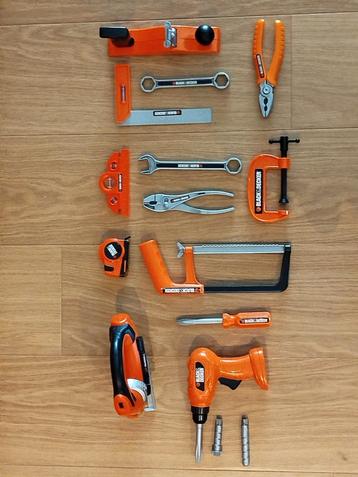 Speelgoed gereedschap black en decker beschikbaar voor biedingen