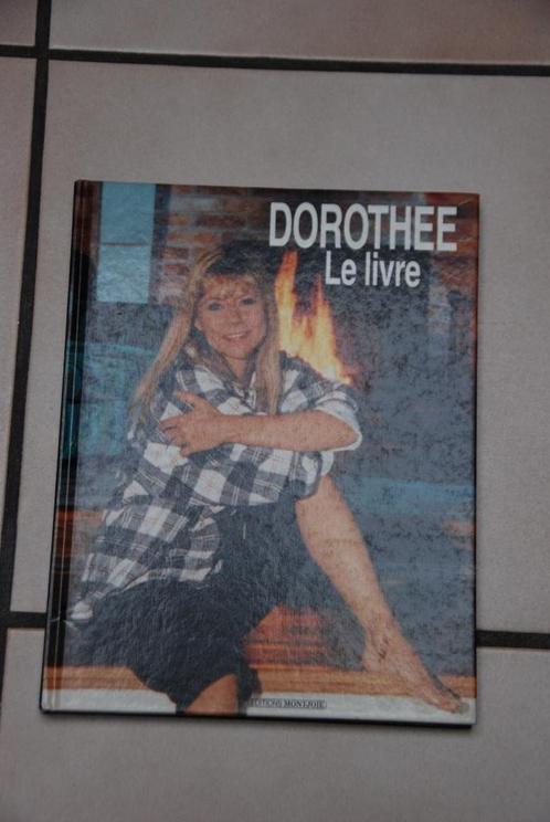 Zeer mooi boek "Dorothée" als NIEUW!, Boeken, Film, Tv en Media, Zo goed als nieuw, Personen, Ophalen of Verzenden