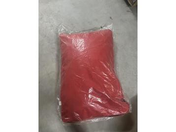 Hondenkussen rood 120x80cm beschikbaar voor biedingen