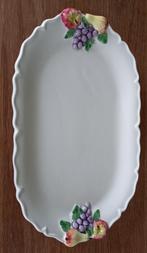 witte porseleine ovalen schotel met fruitdecoratie, Huis en Inrichting, Overige stijlen, Kop(pen) en/of Schotel(s), Zo goed als nieuw
