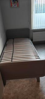 1 persoons bed zonder matras, Huis en Inrichting, Slaapkamer | Bedden, Ophalen, Zo goed als nieuw