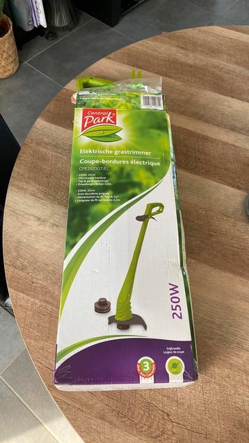 Coupe bordure CPE25 beschikbaar voor biedingen