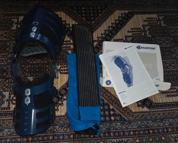 Bauerfeind MOS-Genu Kniebrace, Diversen, Braces, Verzenden
