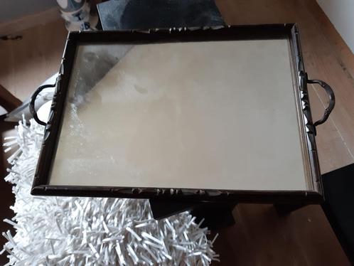 Petit plateau avec fond miroir, Antiek en Kunst, Antiek | Schalen, Ophalen of Verzenden