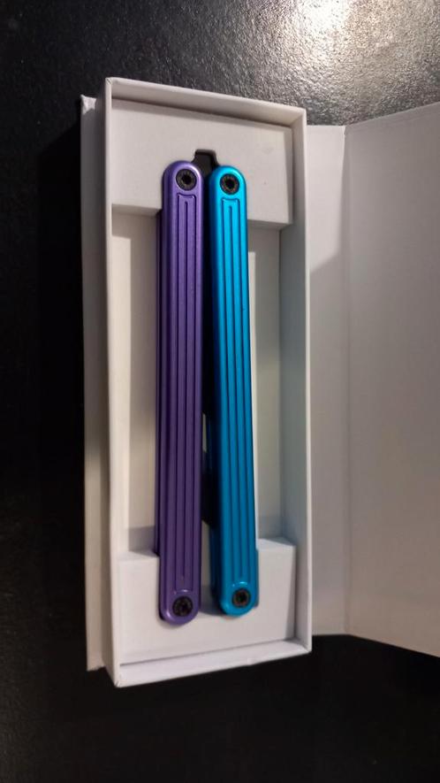 Arctic Glidr balisong trainer "Blurple", Diversen, Overige Diversen, Zo goed als nieuw, Ophalen
