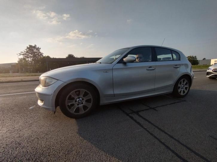 BMW 118i Benzine, Manuel, 2007, 192000 KM, 3500 Euro, Auto's, BMW, Particulier, 1 Reeks, ABS, Airbags, Airconditioning, Centrale vergrendeling