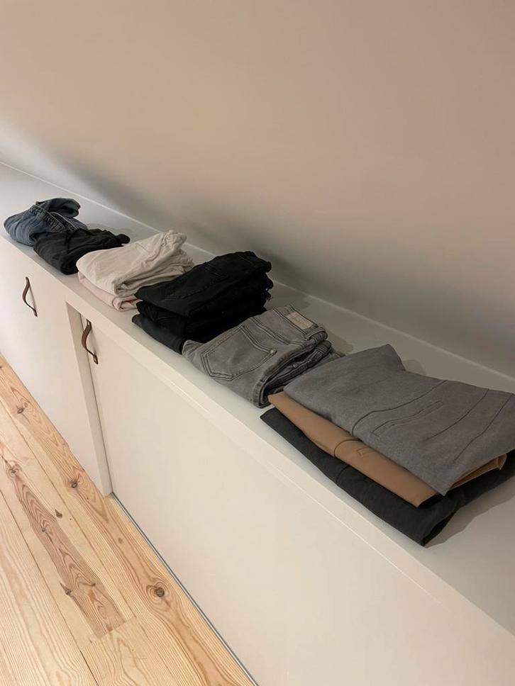 Pakket van 11 broeken  maat 38, Kleding | Dames, Broeken en Pantalons, Zo goed als nieuw, Maat 38/40 (M), Beige, Ophalen