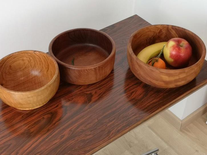 3 vintage hardhouten schalen, Huis en Inrichting, Woonaccessoires | Schalen en Manden, Hout, Ophalen of Verzenden