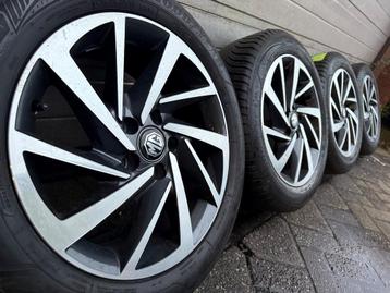 17 inch MG 3 MG 4 MG 5 Zs EV velgen Goodyear winterbanden beschikbaar voor biedingen