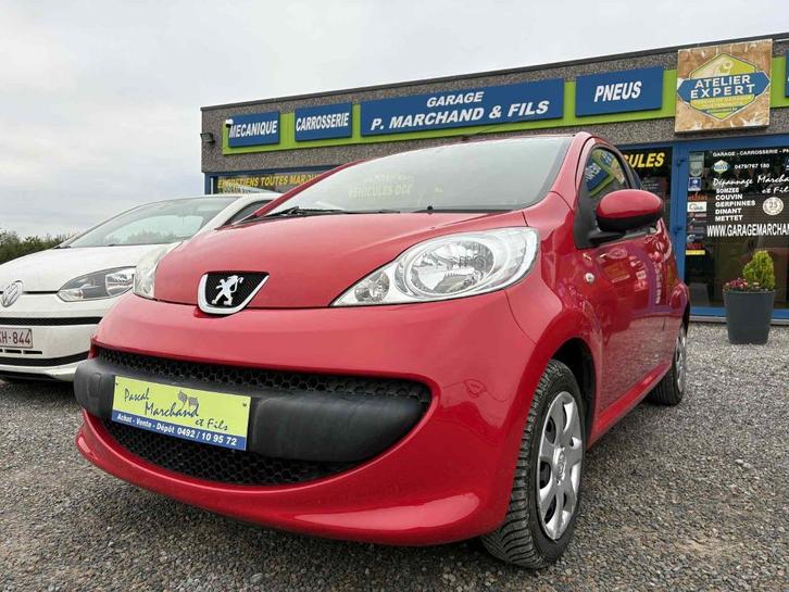 PEUGEOT 107, Auto's, Peugeot, Bedrijf, Te koop, Benzine, Euro 4, Stadsauto, 3 deurs, Handgeschakeld, Rood, Zwart, Stof, Voorwielaandrijving