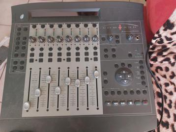 commande digidesign 8, Enlèvement, Utilisé