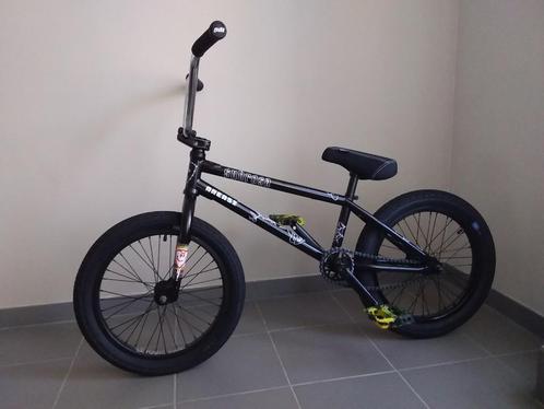 18" wielen bmx custom, Fietsen en Brommers, Fietsen | Crossfietsen en BMX, Zo goed als nieuw, 16 tot 20 inch, Stuur 360° draaibaar