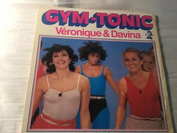 LP VINYL    GYM TONIC     VERONIQUE & DAVINA beschikbaar voor biedingen