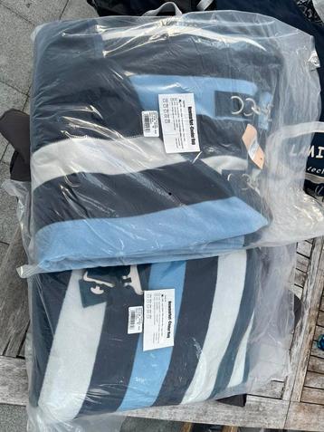 2 nieuwe dekens €40 p.p beschikbaar voor biedingen