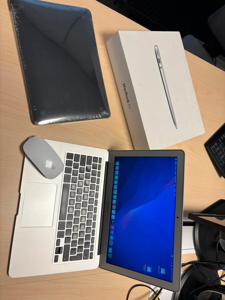 MacBook Air 2017 + accessoires, Computers en Software, Apple Macbooks, Zo goed als nieuw, MacBook, 13 inch, Minder dan 2 Ghz, 128 GB of minder