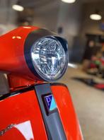 Encadrement des phares des Vespa GTS, GT et GTV, Motos, Accessoires | Autre, Neuf