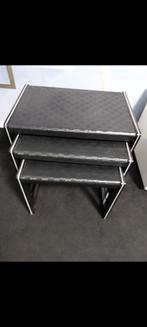 Set tafel salon, Ophalen