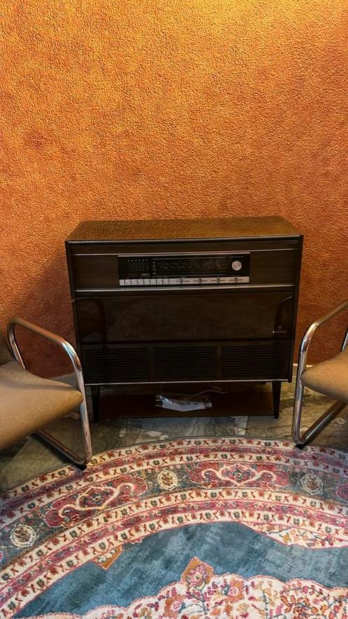Vintage radio- en platenspelermeubel, Audio, Tv en Foto, Radio's, Refurbished, Radio, Ophalen